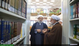 بازدید دبیرکل مجمع جهانی تقریب مذاهب اسلامی از کتابخانه تخصصی علوم حدیث در قم 11/9/1403