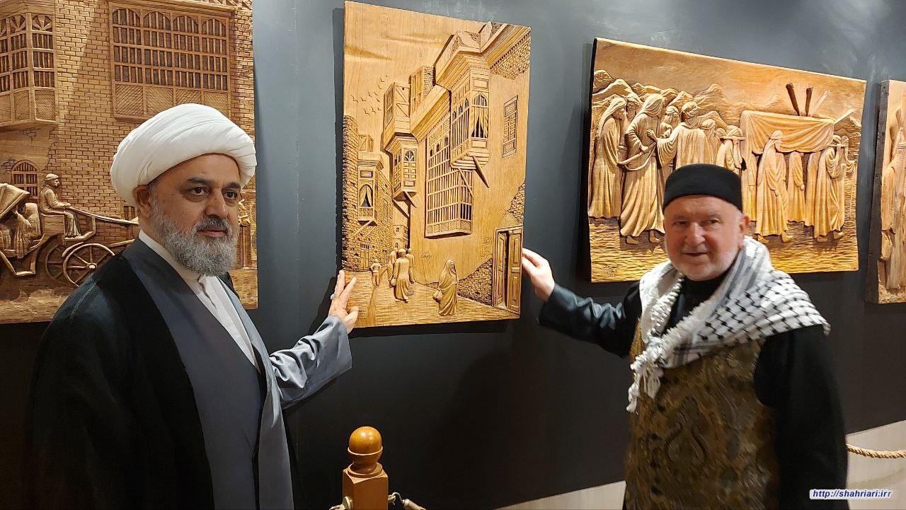 بازدید دبیرکل از بخش هنری آستان کاظمین