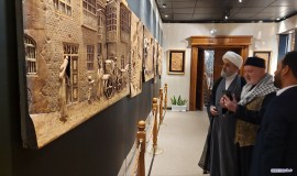 بازدید دبیرکل از بخش هنری آستان کاظمین