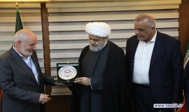 دیدار امام جمعه مقدونیه با دبیرکل مجمع جهانی تقریب مذاهب اسلامی - 1403/2/12