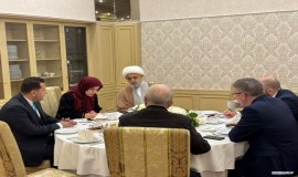 دیدار حجت الاسلام و المسلمین دکتر حمید شهریاری،با فریت موخامتشین، مشاور گروه چشم انداز راهبردی «روسیه: جهان اسلام» در حاشیه اجلاس بین المللی کازان فرو