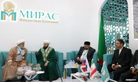 دیدار حجت الاسلام والمسلمین دکتر حمید شهریاری دبیرکل مجمع جهانی تقریب مذاهب اسلامی با کامیل سامیگوللین مفتی جمهوری تاتارستان در حاشیه اجلاس بین‌المللی گروه چشم انداز راهبردی روسیه -جهان اسلام- کازان فروم