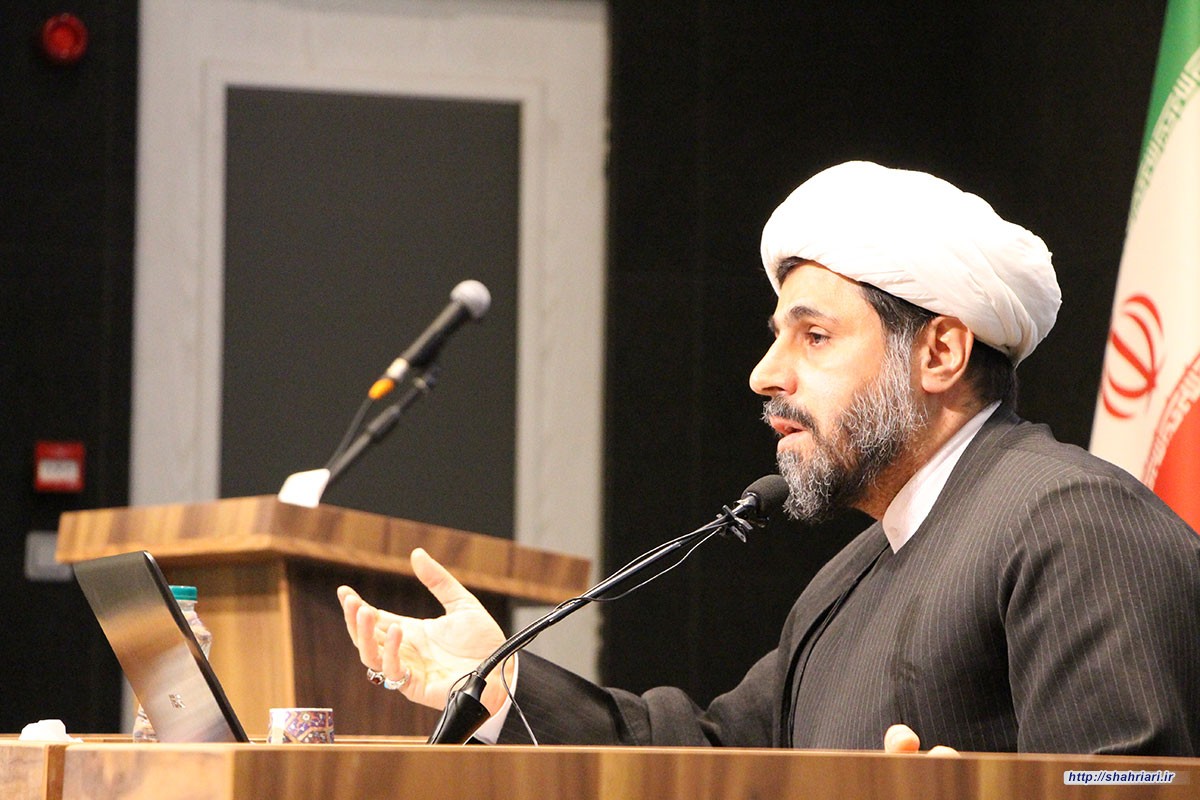 طرح مطالبی که منجر به نزاع و جنگ و ترور شود، حرام و گفتوگویی باطل است